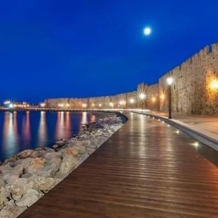 Casa Fiore - 2 Bed House 10 Mins Walk To Centre