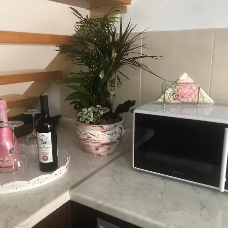 Casa Fiore - 2 Bed House 10 Mins Walk To Centre Rhodes City