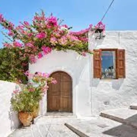 Casa Fiore - 2 Bed House 10 Mins Walk To Centre *