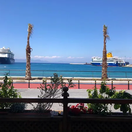 Hébergement de vacances Casa Fiore - 2 Bed House 10 Mins Walk To Centre Rhodes City