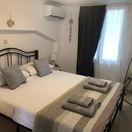 Hébergement de vacances Casa Fiore - 2 Bed House 10 Mins Walk To Centre *