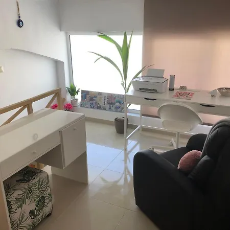 Casa Fiore - 2 Bed House 10 Mins Walk To Centre *